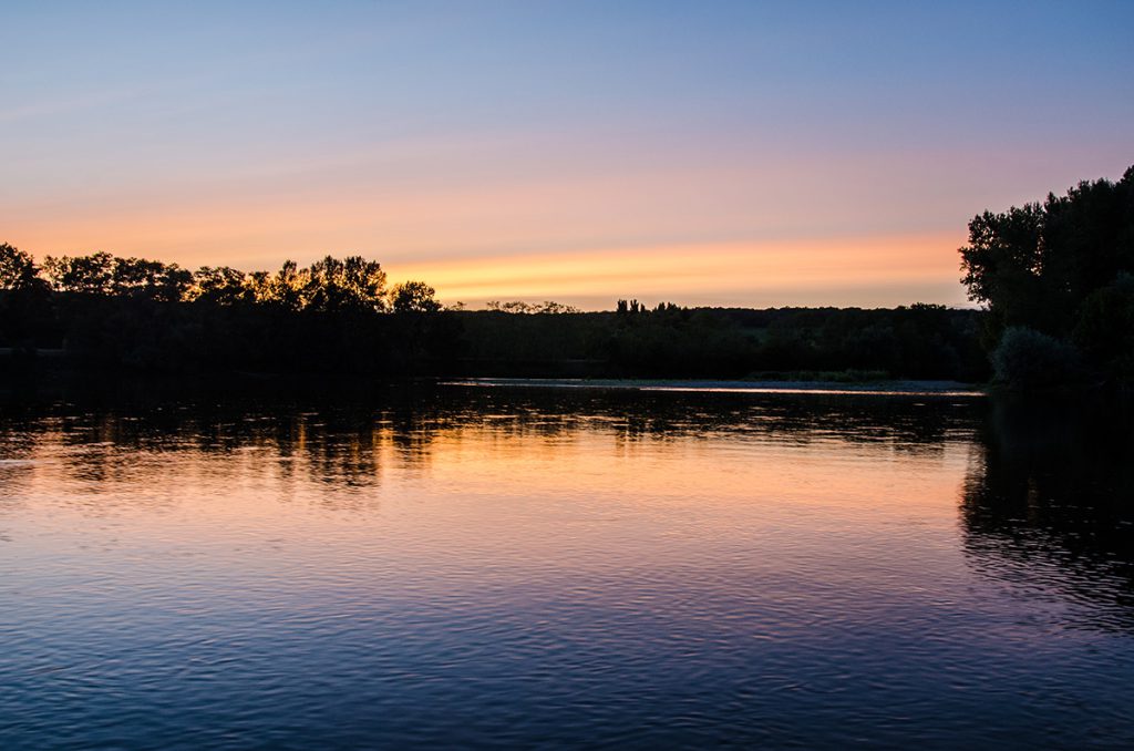 写真：ロワール川の夕暮れ